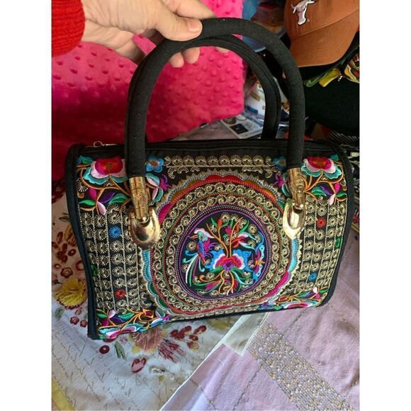 DAUBDO Embroidered Handbag Amazon - Picture 5 of 10